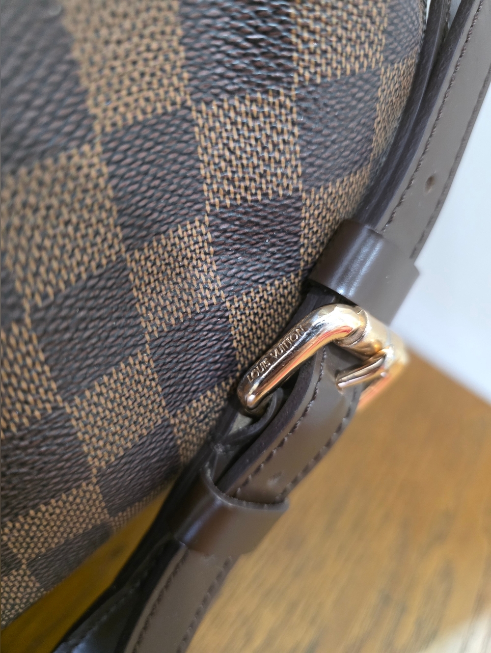 Authentic Louis Vuitton Trevi PM in Damier Ebene . - Picture 11 of 16